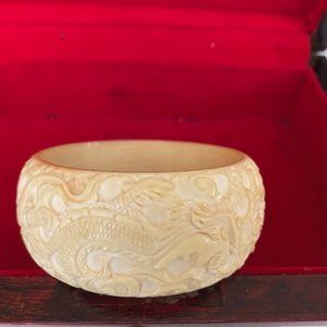 ANTIQUE 1930'S HAND CARVED IVORY BRACELET WITH DRAGONS